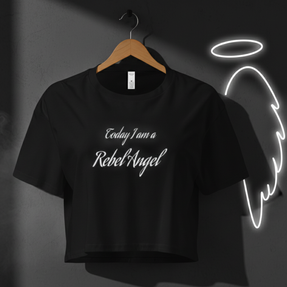 Camiseta Corta “Black Rebel Angel” - Crop Top