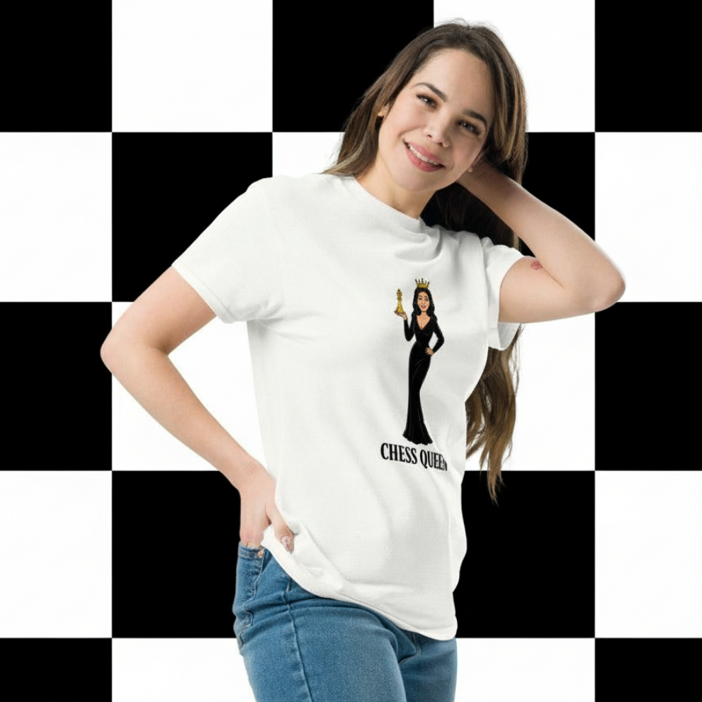Reina de Ajedrez - Unisex Classic Tee