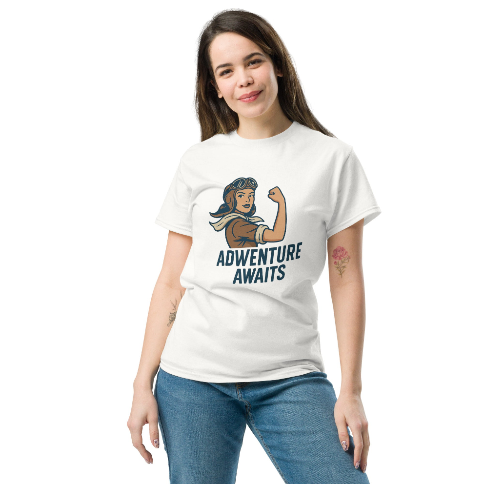Camiseta larga / T-shirt "Adventure Awaits"